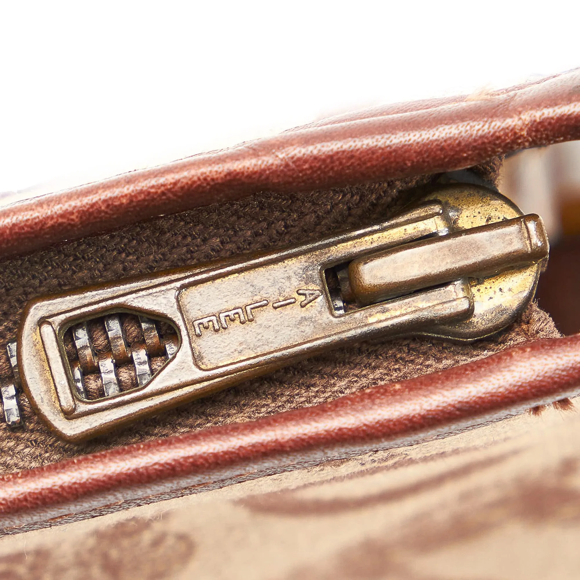 Celine C Carriage Canvas Crossbody Bag (SHG-27824)