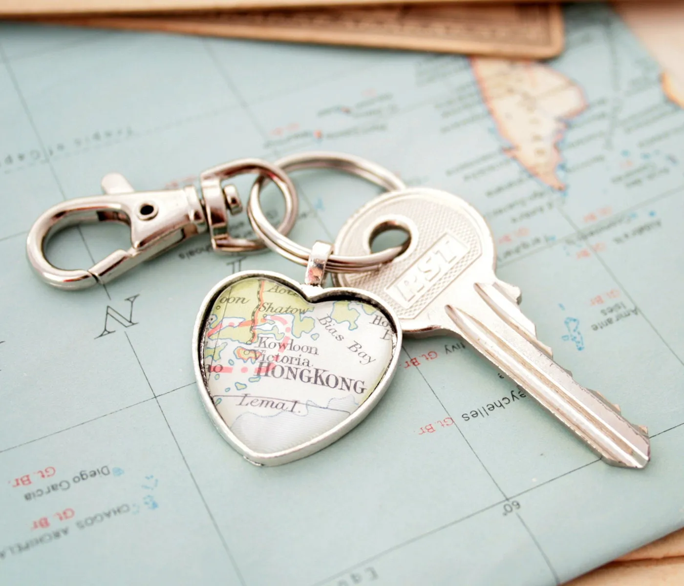 Custom Map Heart Keychain Personalised Keyring I Mother's Day Gift for Mom I Heart Map Key Fob
