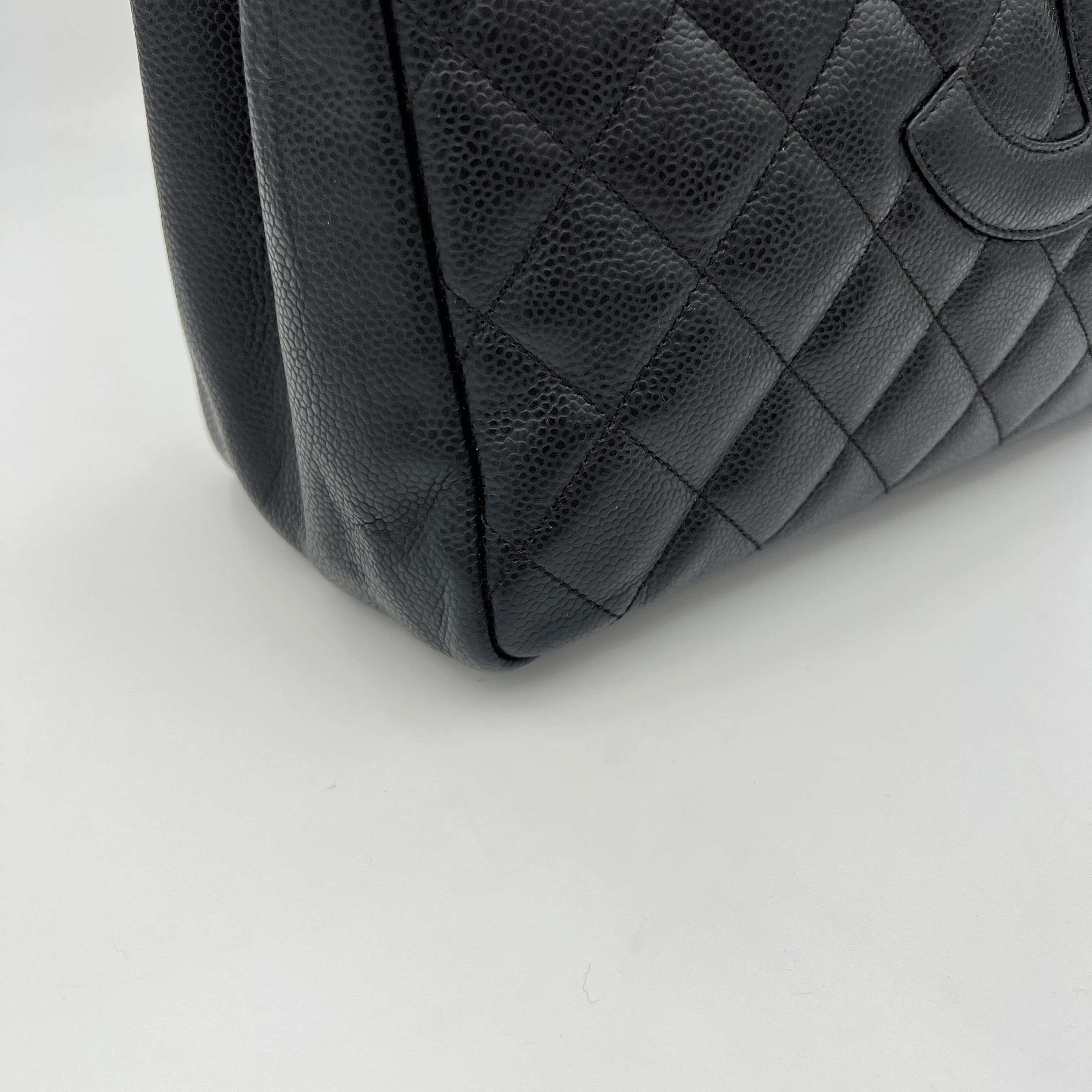 GST Black Tote Bag in Caviar Leather, Silver hardware
