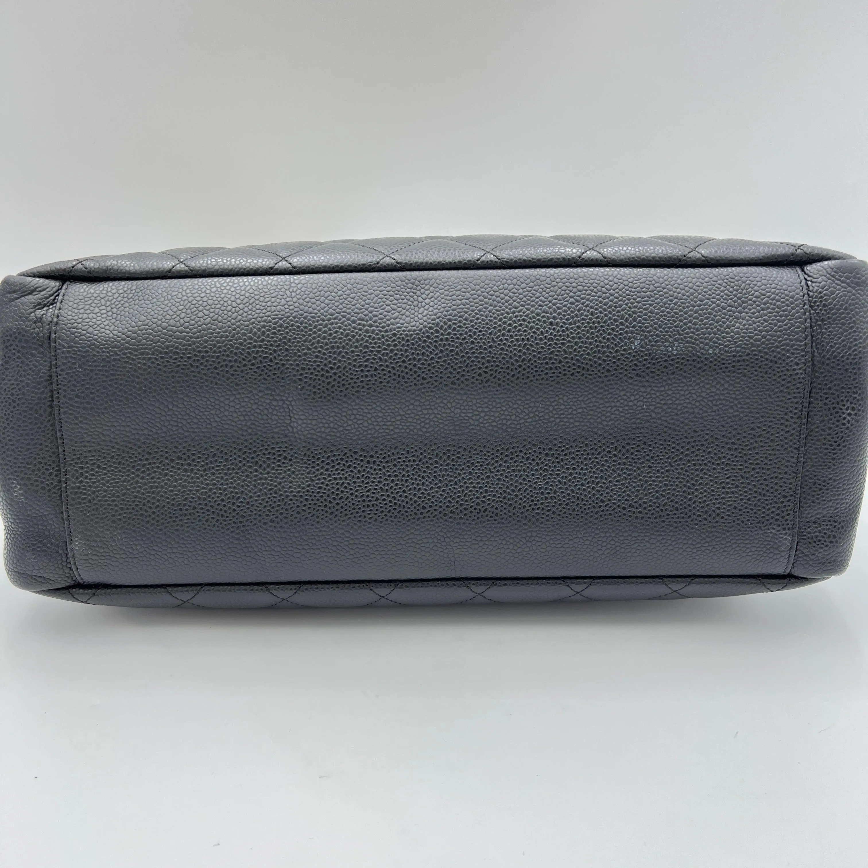 GST Black Tote Bag in Caviar Leather, Silver hardware