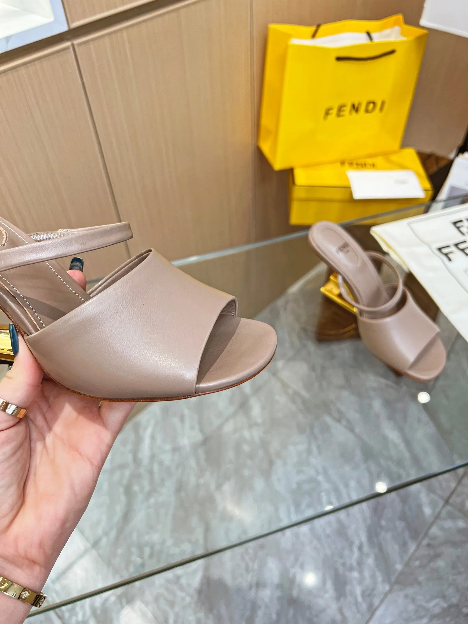 SE1152 FF First High-Heeled Sandals / Size5-11