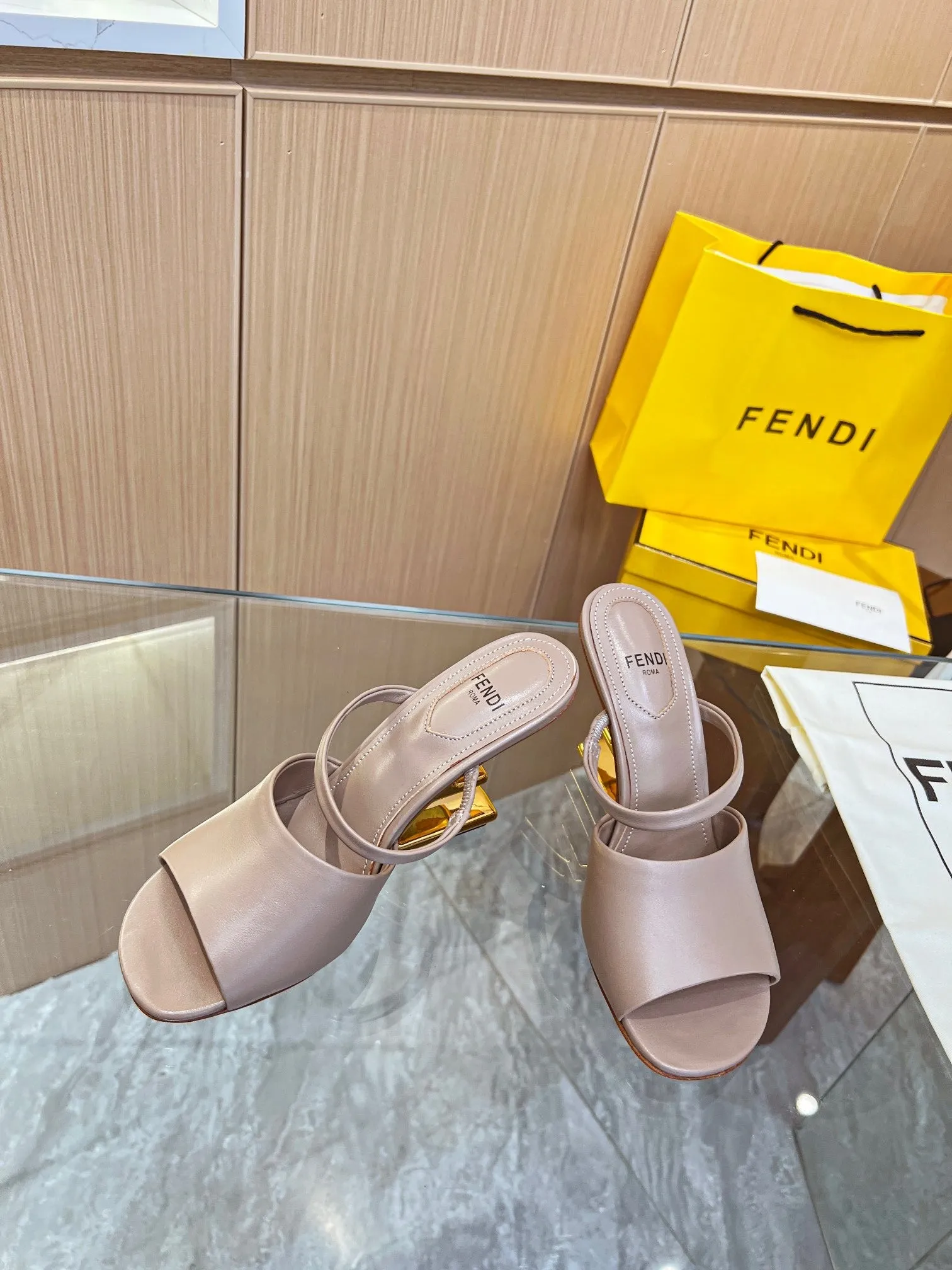 SE1152 FF First High-Heeled Sandals / Size5-11